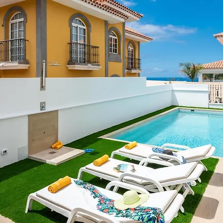 Luxury Heated Pool Vila