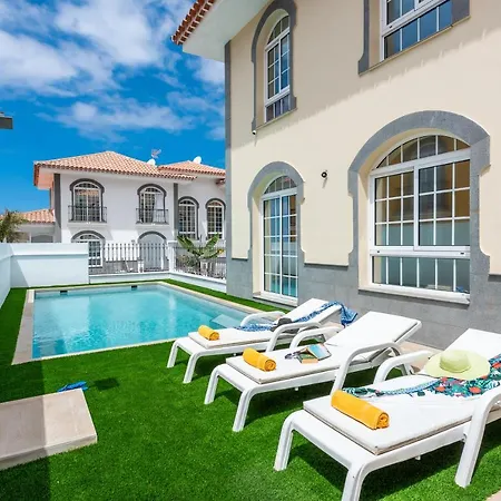 Luxury Heated Pool Vila *