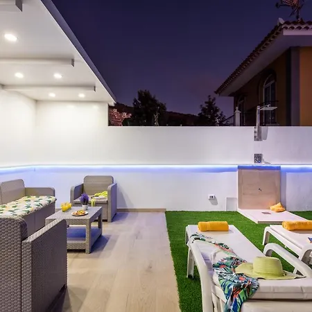 Luxury Heated Pool Vila *