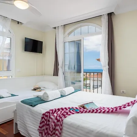 Luxury Heated Pool Vila
